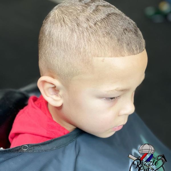 afro taper fade Lansing Michigan barbershop